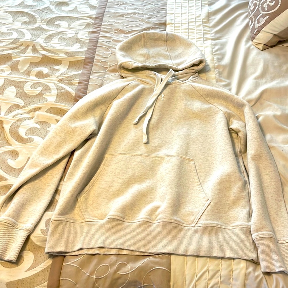 Under Armour sweatshirt